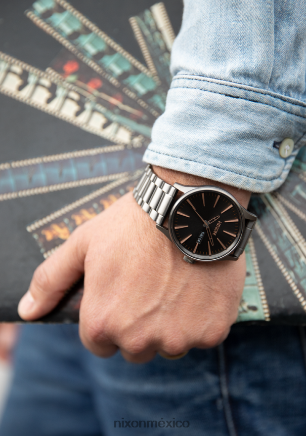Nixon centinela de acero inoxidable Z2VL2N2 mirar todo oro