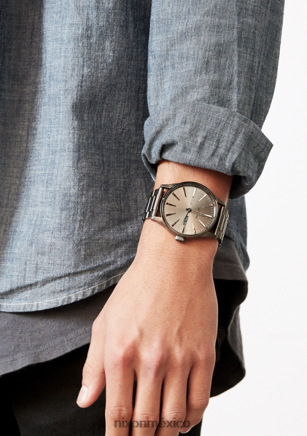 Nixon centinela de acero inoxidable Z2VL2N8 mirar todo bronce