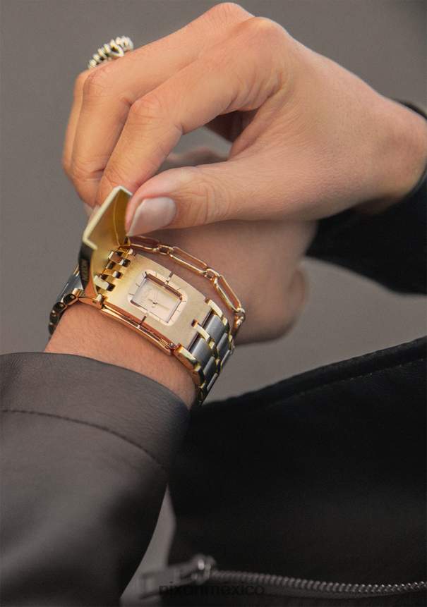 Nixon confidente Z2VL2N255 mirar oro plateado