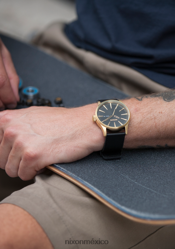 Nixon cuero centinela Z2VL2N53 mirar oro/negro