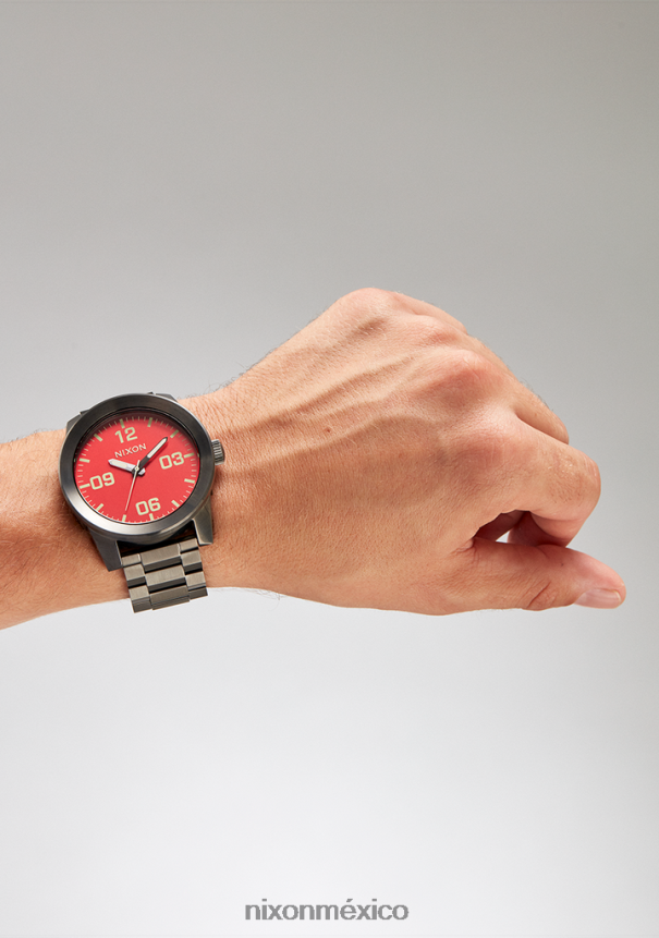 Nixon cuerpos de acero inoxidable Z2VL2N69 mirar rojo/bronce