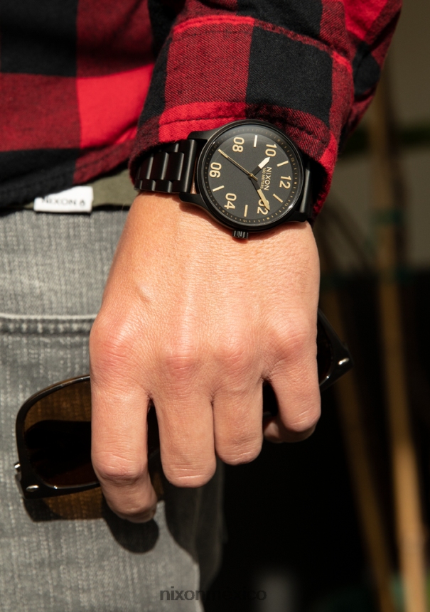 Nixon patrulla Z2VL2N124 mirar negro mate/oro