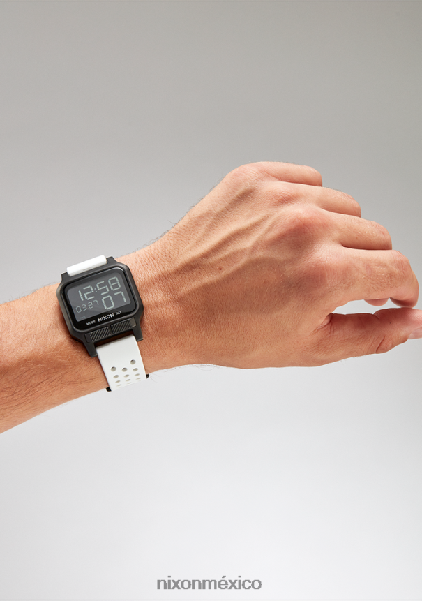 Nixon calor Z2VL2N164 mirar blanco negro
