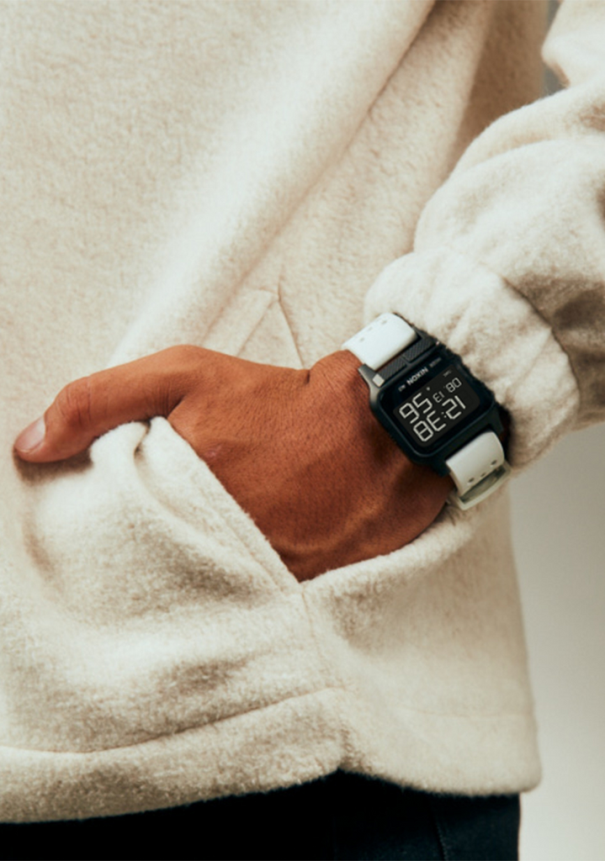 Nixon calor Z2VL2N164 mirar blanco negro