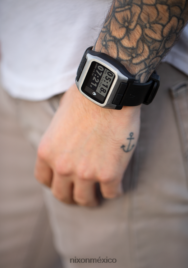 Nixon la marea alta Z2VL2N200 mirar negro plata