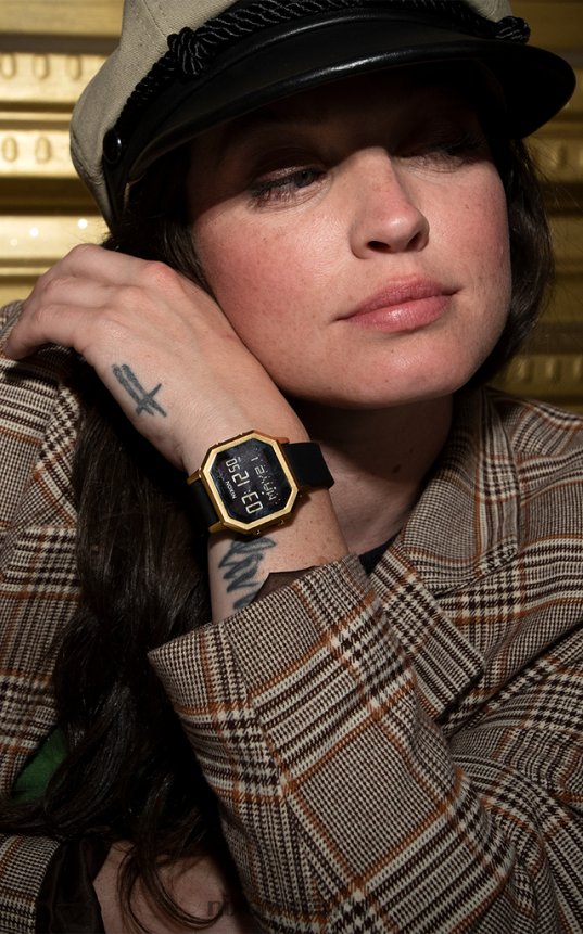 Nixon sirena de acero inoxidable Z2VL2N207 mirar oro/negro